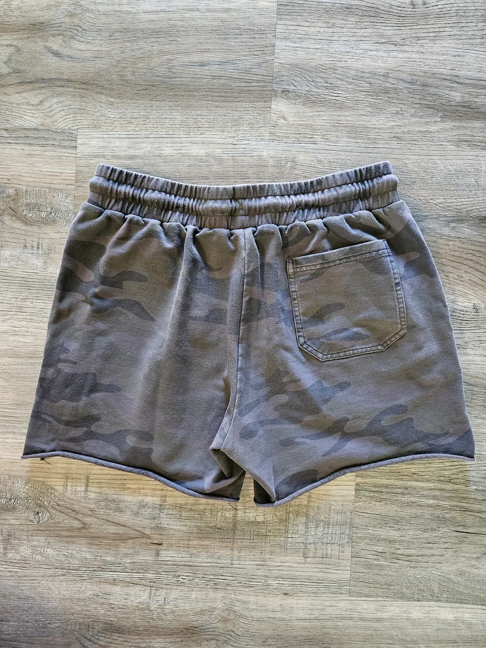 Flexliving Faded Camo Raw Hem Lifting Sweat Shorts